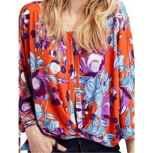 FREE PEOPLE Red Orange Floral Keepin' On T-shirt L